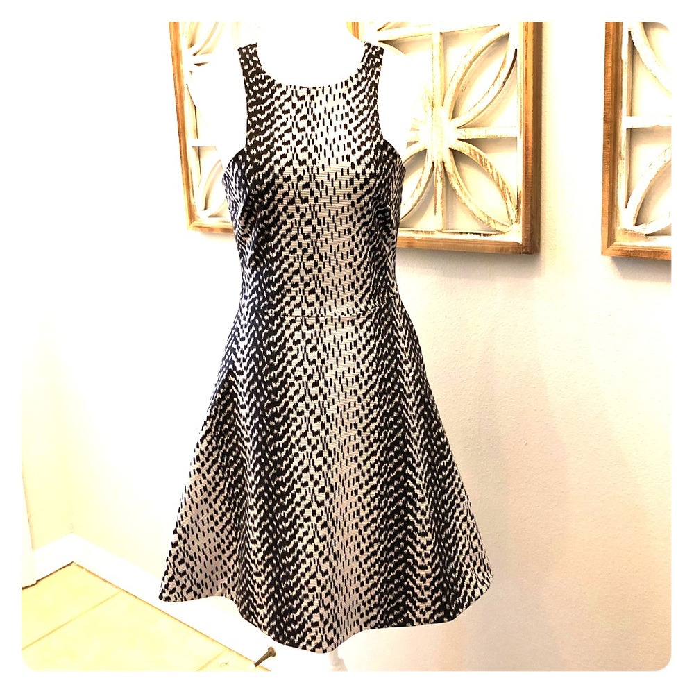 Elisabeth and James dress